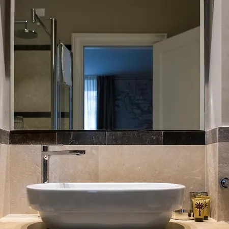 Hotel La Dependance 4*