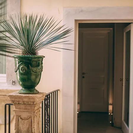 La Dependance نوتو